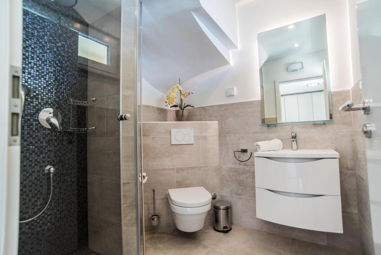 Elsa Apartments Celina Luaran gambar