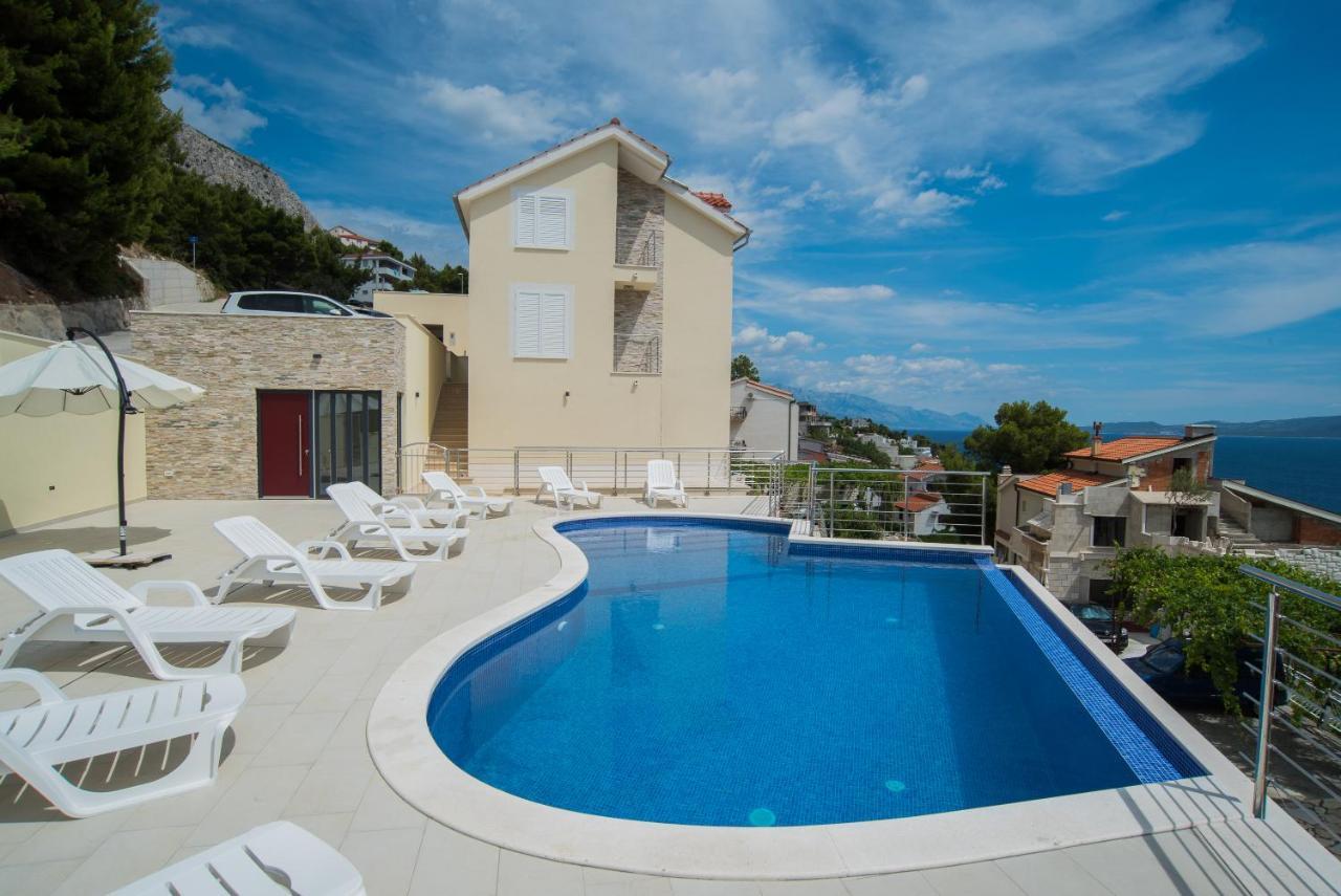Elsa Apartments Celina Luaran gambar