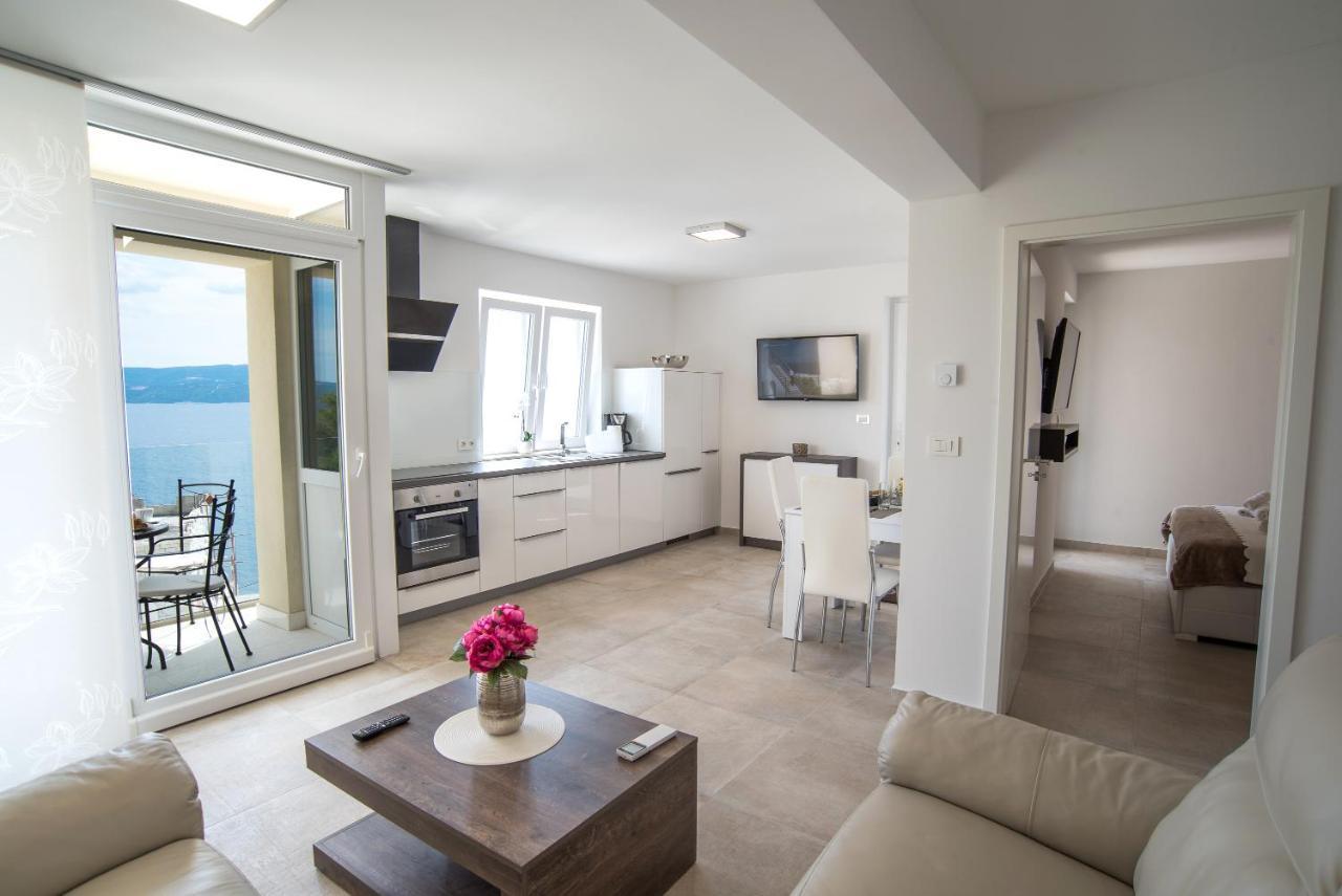 Elsa Apartments Celina Luaran gambar