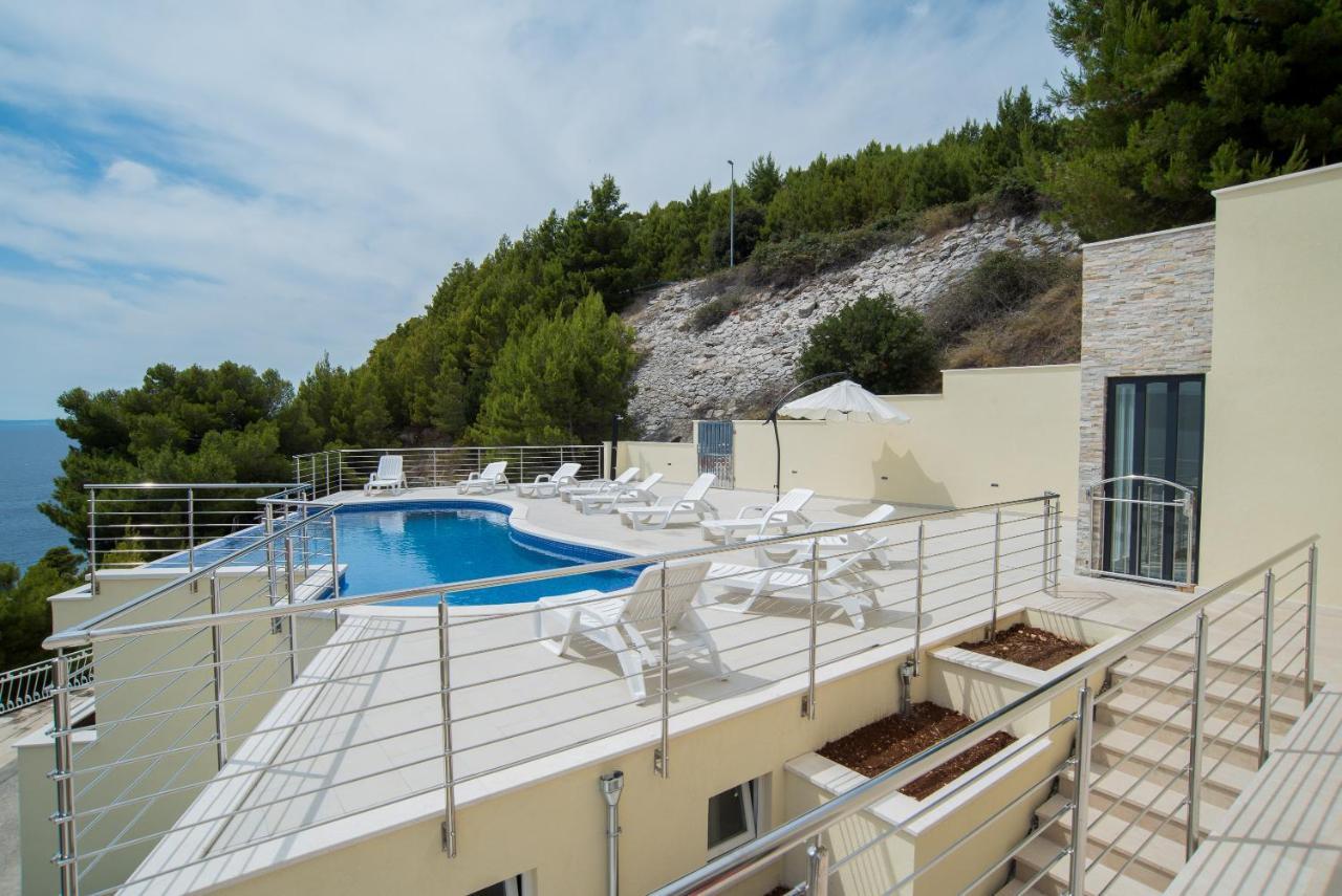 Elsa Apartments Celina Luaran gambar