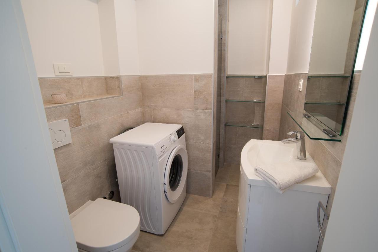 Elsa Apartments Celina Luaran gambar
