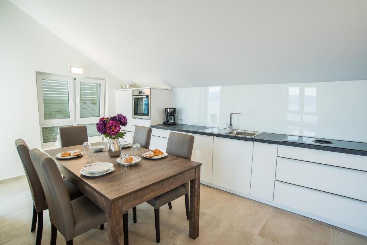 Elsa Apartments Celina Luaran gambar