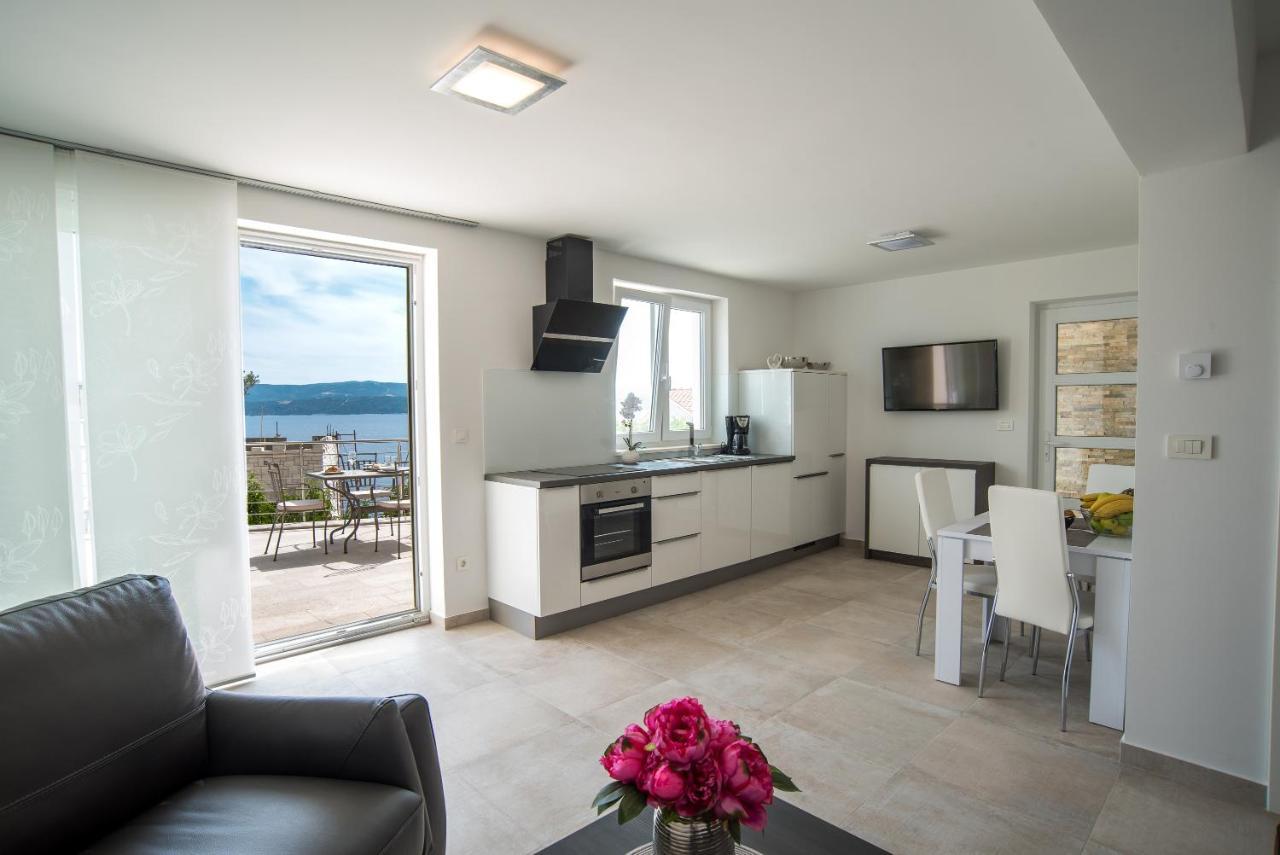 Elsa Apartments Celina Luaran gambar