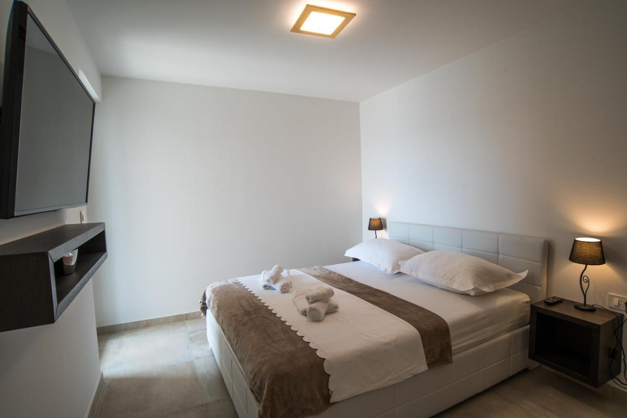 Elsa Apartments Celina Luaran gambar