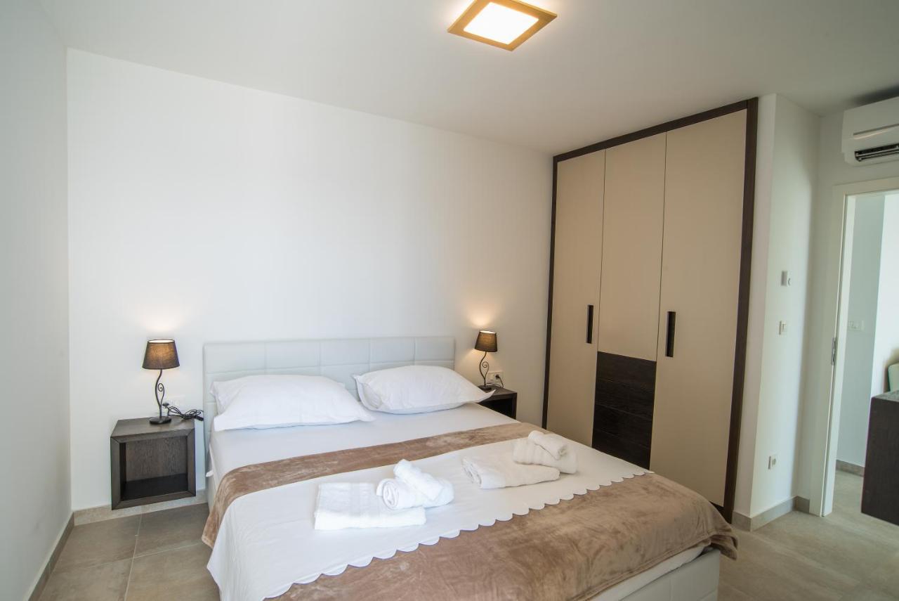 Elsa Apartments Celina Luaran gambar